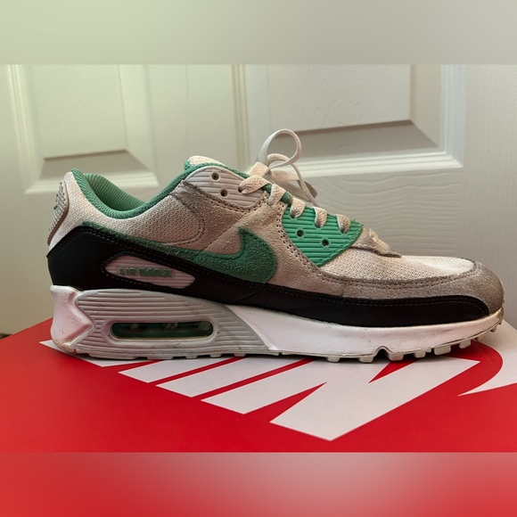 Nike Air Max 90 - Size 9.5 - Picture 13 of 15